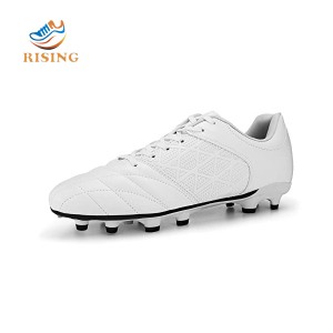 Фудбалски фудбалски чевли за мажи