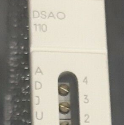 I-ABB DSAO 110 57120001-AT I-Analog Output Module Isithombe Esifakiwe