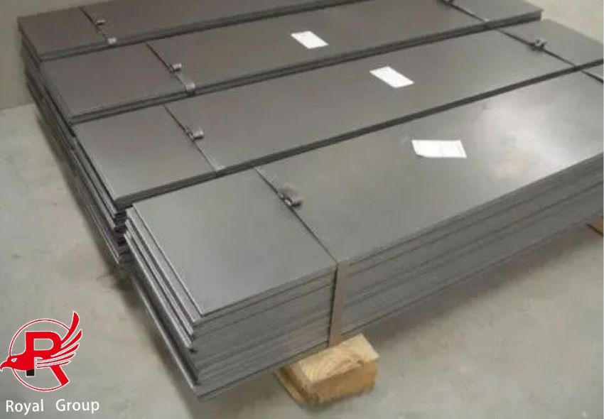 Bulk Steel Plate Shipment - ROYAL GROUP