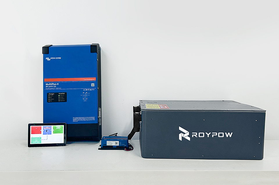 بسته باتری لیتیومی ROYPOW با سیستم الکتریکی Victron Marine سازگاری دارد