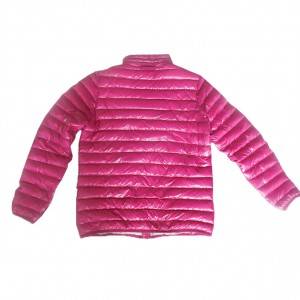 Las chaquetas de plumón para niños son agradables para la piel, cálidas y cómodas.