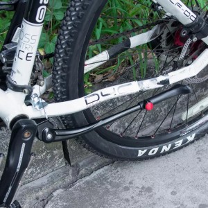 100% d'origine usine Chine pièces de vélo en alliage réglable béquille centrale de vélo