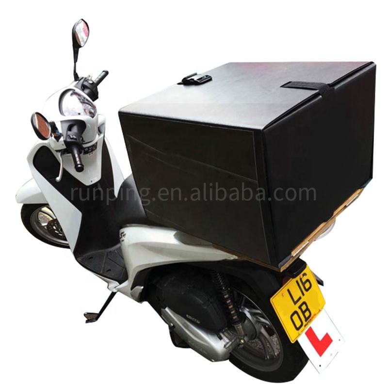 Черни PP материали Corflute Мотоциклетни опашни кутии Correx Вълнообразна пластмаса Горна кутия за доставка на храна и пица за скутери Показано изображение