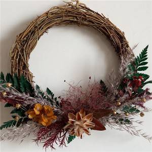 Dried flower Christmas wreath Suppliers for Party Office Home Decor