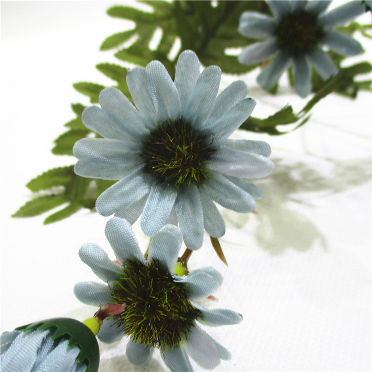 Daisy ხელოვნური ყვავილები გარე UV რეზისტენტული ყალბი პლასტიკური Daisies მცენარეთა მოწყობა შიდა ჩამოკიდებული ხელოვნური გამწვანების ბუჩქები ვაზა ვერანდის ფანჯრის ყუთი ეზო სახლის დეკორაცია