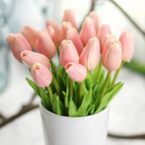 Sinle ხელოვნური PU Tulips Flowers Arrangement Bouquet for Home Room Office Party Party Decoration
