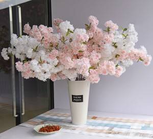 ხელოვნური ალუბლის ტოტები ყვავილები ღეროები აბრეშუმის მაღალი ყალბი ყვავილების კომპოზიციები სახლის ქორწილისთვის