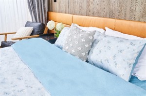 Komplet posteljine od tkanine sa cvjetnim printom