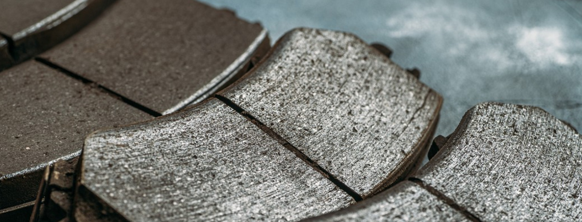 Semi-metallica fregit pads (8).