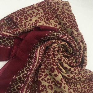 Professional Manufacture Pure Wool Leopard Printed Scarf Shawl