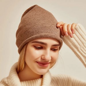 pasūtījuma izšuvumi logo etiķete ziemas cepures sieviešu luksusa modes silta divslāņu vienkrāsaina 100% kašmira Adīšana ny Beanie