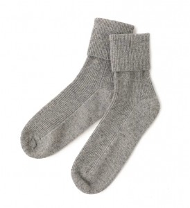 Chaussettes pliées décontractées de haute qualité épaisses automne hiver tricotées chaudes 100% chaussettes de lit en cachemire pour les femmes