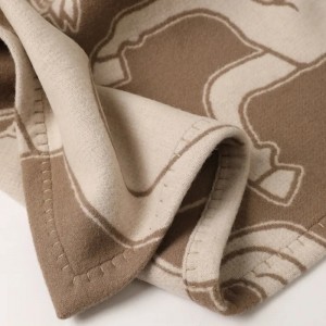 prilagođeni dizajn Životinjski konj žakard 100% jagnjad vuna Pokrivač queen size luksuzni mekani tkani krevet kauč termo bacanje
