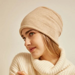 العرف شعار التطريز تسمية القبعات الشتاء النساء أزياء فاخرة دافئة طبقة مزدوجة لون عادي 100٪ الكشمير الحياكة ny قبعة صغيرة