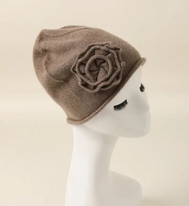 قبعات شتوية من الكشمير للسيدات قبعات شتوية مصممة حسب الطلب مع شعار مخصص