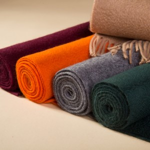 2022 Autunno Novu Inverno fabbrica all'ingrosso sciarpa di cachemire di qualità superiore sciarpa di Pashmina tessuta di lusso di colore solidu silenziatori caldi