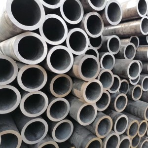 Carbon steel seamless steel pipe / fluid pipe / high, low and medium pressure boiler pipe / petroleum cracking pipe / fertilizer pipe