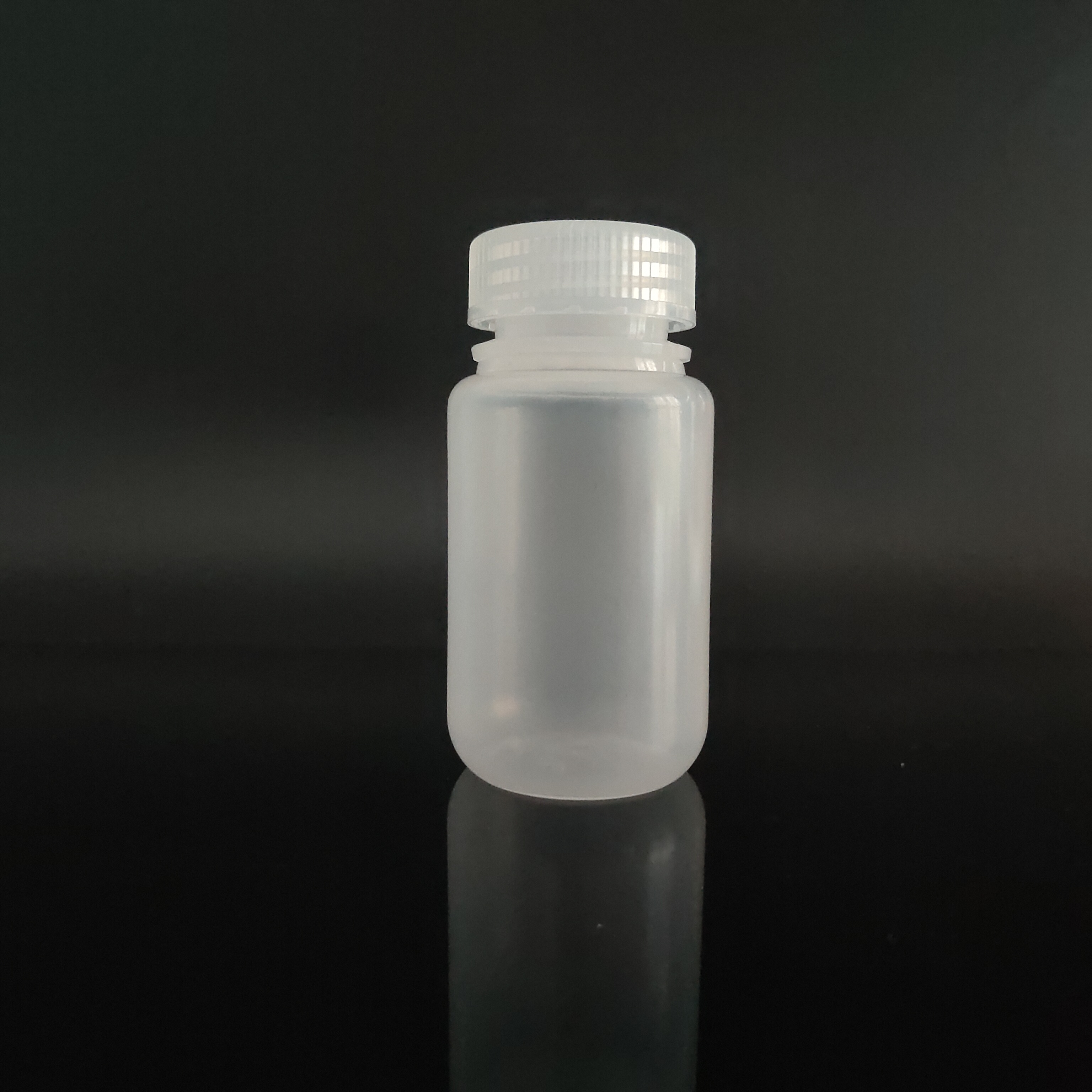 125ml plastikreaktiivi pudelid, PP, lai suuga, läbipaistev/pruun