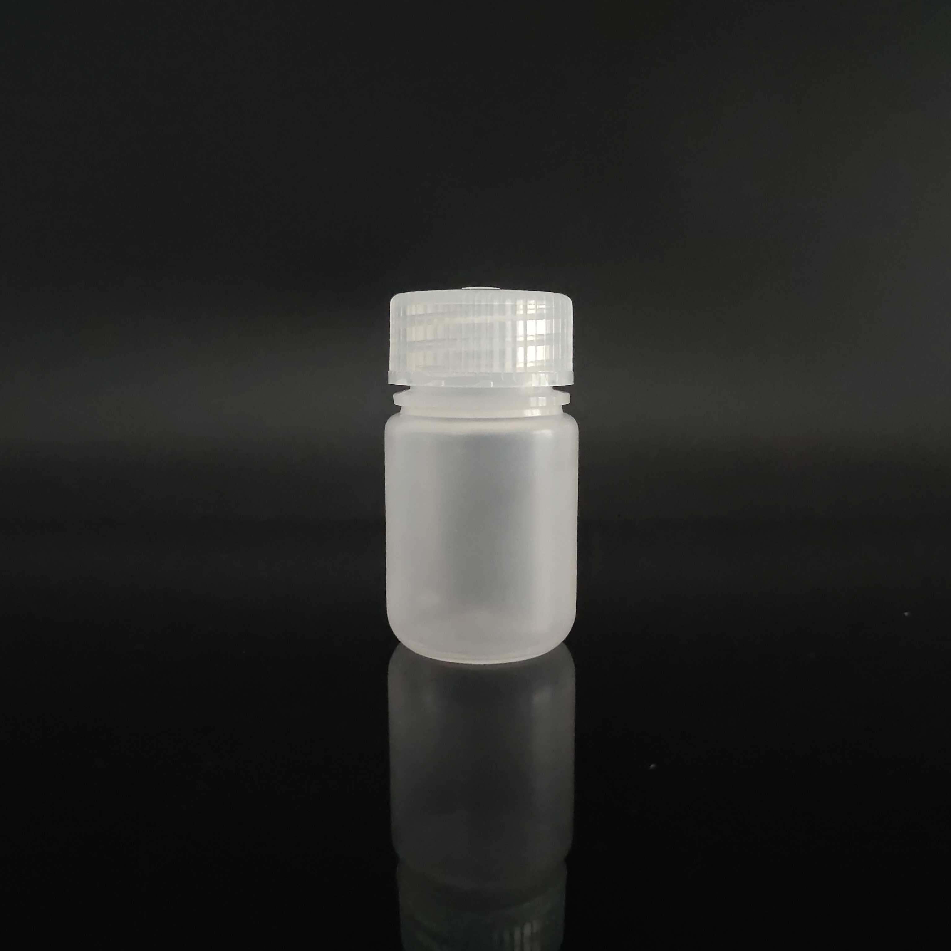 30ml plastic reagent karama, PP, obosara ọnụ, transperent / aja aja