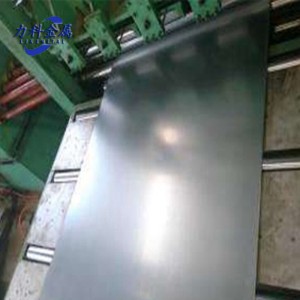 Pllakë çeliku me karbon të krehur A226