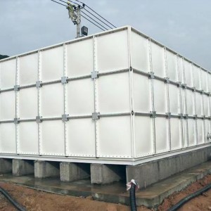 Tanque de almacenamiento de agua de defensa civil Grp