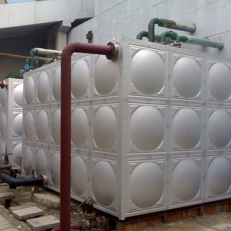 Изолиран резервоар за вода за топла вода Избрана слика