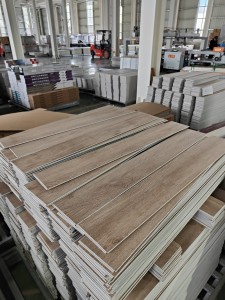 UV-coating Vloervinylvergrendeling Groothandel Glanzende marmeren lookvloeren Waterdichte SPC Luxe vinylmarmeren vloeren Prijzen Plank