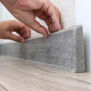 Qalîteya Bilind û Bihayê Kêm Molding Baseboard Derenceya Sergirtî MDF Primed Wall Wood Floor Skirting Designs Board Corner