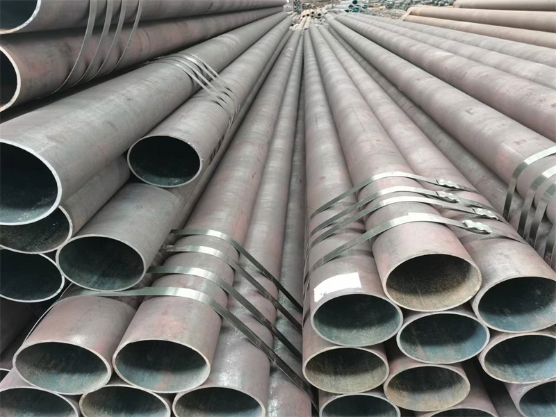 How to prevent the port deformation of large straight seam steel pipe？