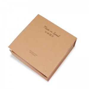 I-customize ang Logo Book Style Packaging Box Magnetic Lid Box na may Clear Window