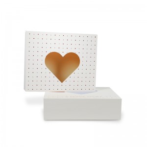 Зүрхний цонхтой өвөрмөц урлагийн цаасан хайрцаг, захиалгат лого бүхий гоо сайхны бэлгийн цаасан хайрцаг