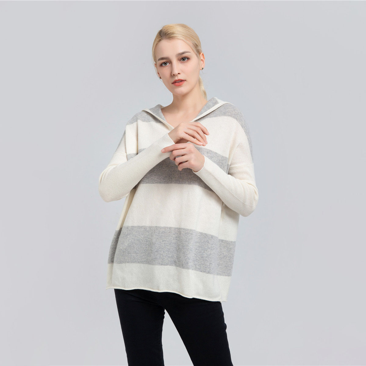 Женски џемпер с капуљачом од чистог кашмира СФВ-П01