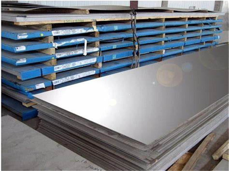 Ngagem lalawanan tina karbon tinggi martensitic aditif manufaktur stainless steel