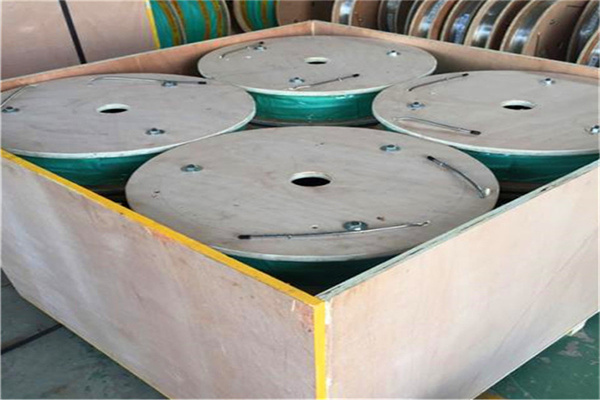 Fabricante, proveedor y exportador de tubos en espiral de acero inoxidable 310