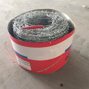 Intambo Ehlabayo Ukuqina Reverse-Twist Galvanized wire Barbed