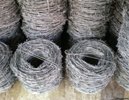 We supply barbed wire fence net, barbed wire fence net, column.