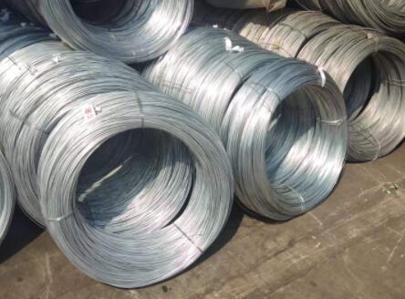 What are the advantages of galvanized iron wire