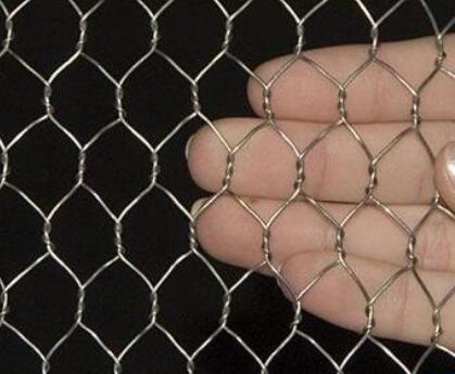Twisted hexagonal mesh