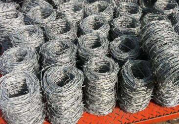 The stainless steel barbed rope is used in the same way as galvanized barbed rope