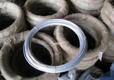 Bakit kumikinang ang galvanized wire sa oxygen