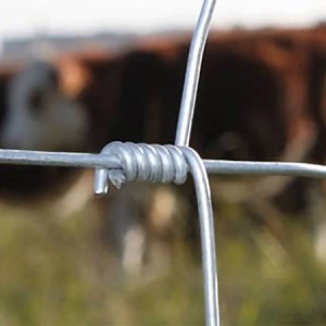 Шарнирна ограда за едър рогат добитък