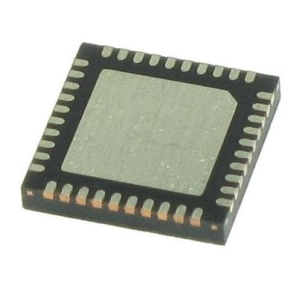 NRF52820-QDAA-R Sistema RF nantu à un Chip - SoC nRF52820-QDAA QFN 40L 5×5