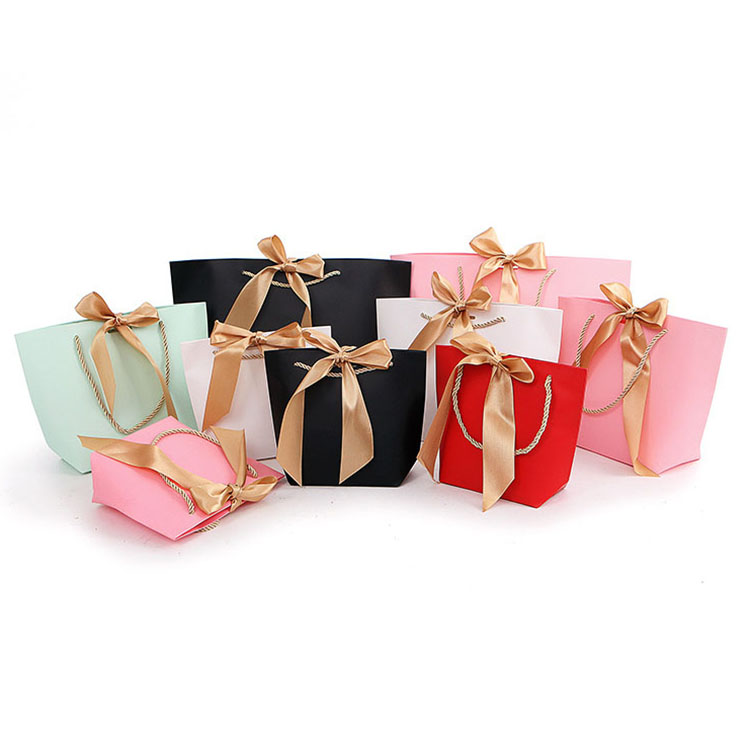 Bolsa de regalo de boutique de lujo personalizada, embalaje de papel personalizado, bolsas de regalo de agradecimiento con logotipo impreso Imagen destacada