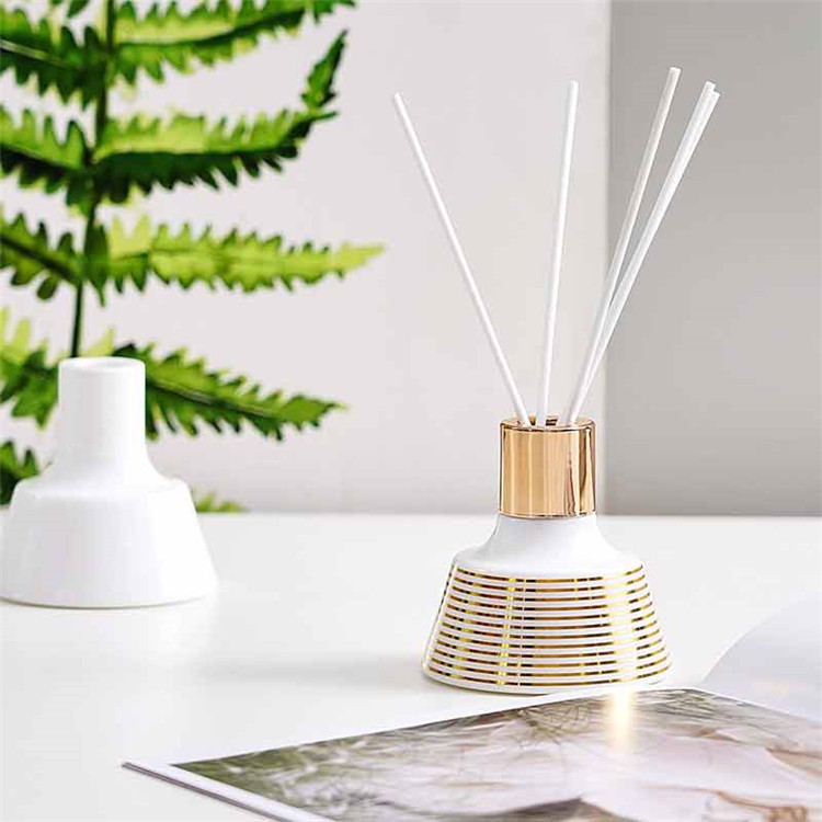Reed Diffuser Bottles Wholesale White Opal Glass Diffuser Bottle With Stick Featured Image