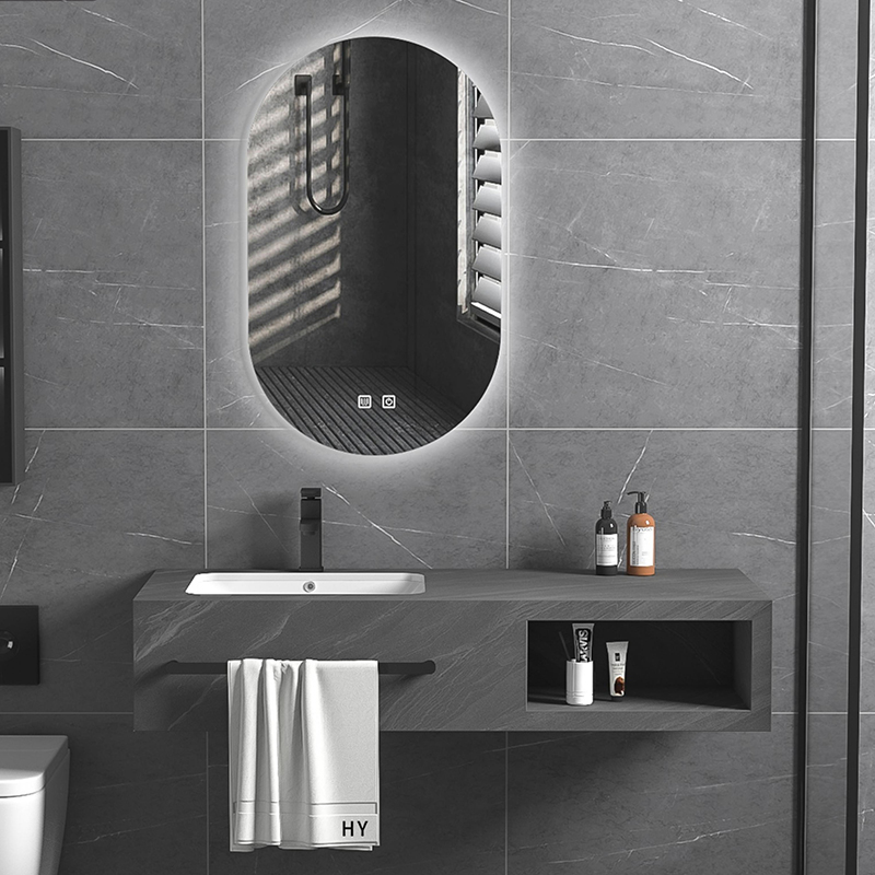 Kopalniška omarica iz kamnitega skrilavca z LED ogledalom in keramičnim umivalnikom, mat zaključna marmorna kopalniška omarica s polico za brisače