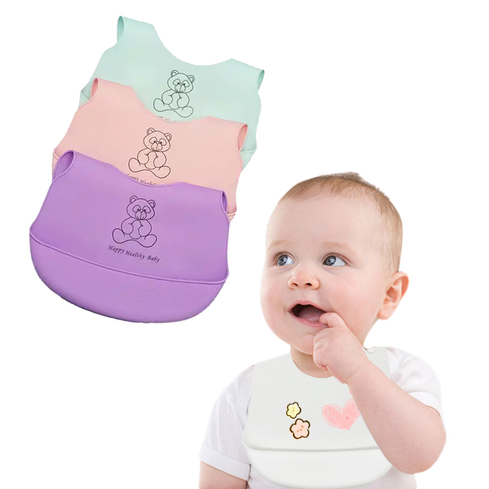 Gran oferta de baberos suaves limpos para atrapar todos os baberos de silicona de alimentación impermeables para bebés