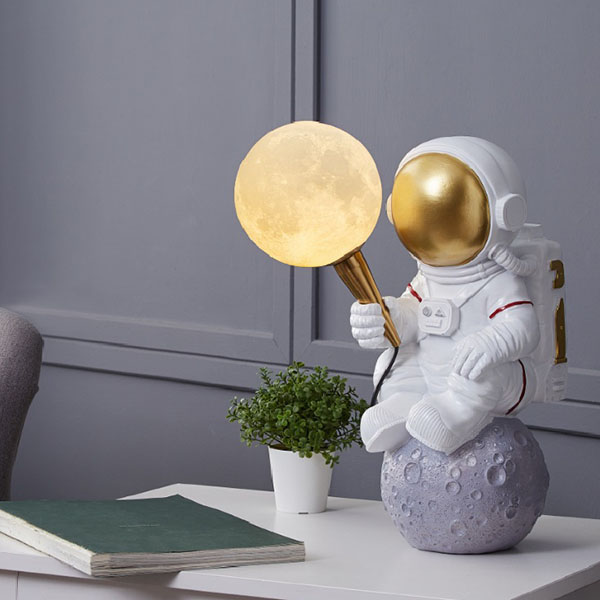 Astronaut Spaceman Moon Night Light Bedroom Bedside Desktop Creative Decoration Table and wall Lamp Gift Light For Children Baby Kids