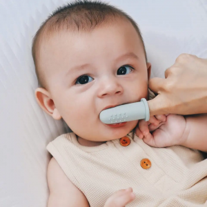 Ekologická silikónová detská zubná kefka s mäkkými štetinami pre novorodencov