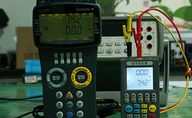 Sinomeasure signal generator VS Beamex MC6 signal calibrator