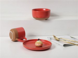 Lucky Red Porcelain Tabletop Pies, en mate
